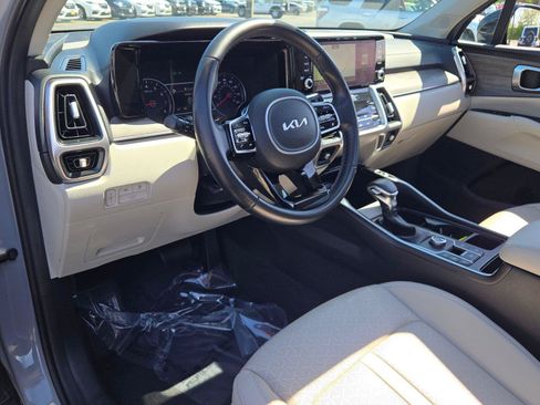 Used 2022 Kia Sorento EX w/ Panoramic Sunroof Package FWD image 26