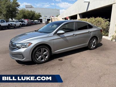 Used 2023 Volkswagen Jetta SE w/ Panoramic Sunroof Package