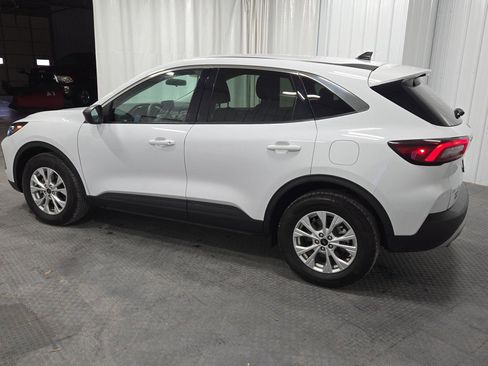 Used 2023 Ford Escape Active image 9