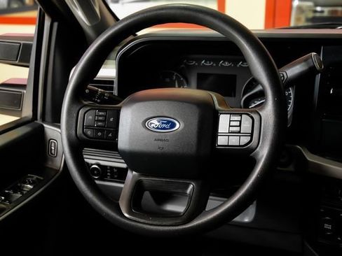 Used 2023 Ford F350 XLT w/ FX4 Off-Road Package AWD/4WD image 17