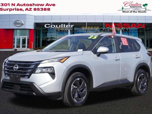 Certified 2025 Nissan Rogue SV AWD/4WD image 1