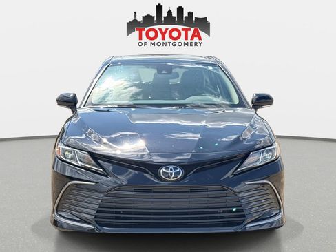 Used 2024 Toyota Camry LE w/ Convenience Package image 8