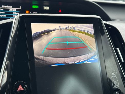 Used 2017 Toyota Prius Prime Advanced image 20