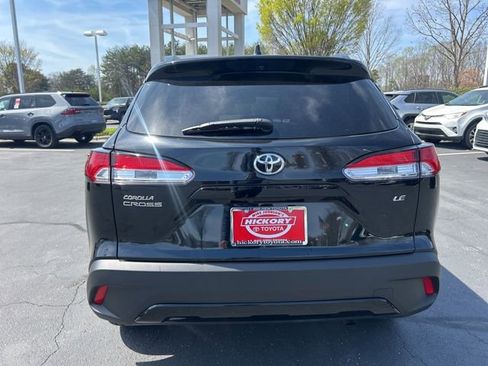 Used 2024 Toyota Corolla Cross LE image 6