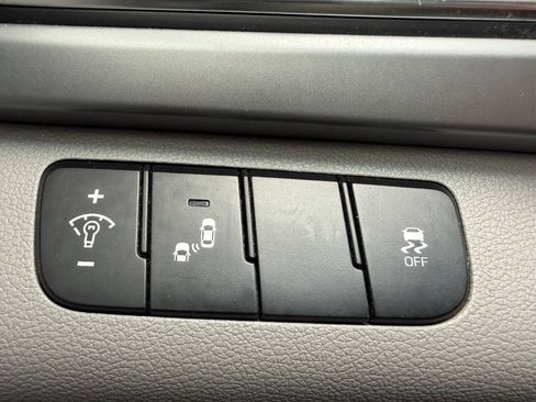 Used 2018 Hyundai Elantra SEL FWD image 14