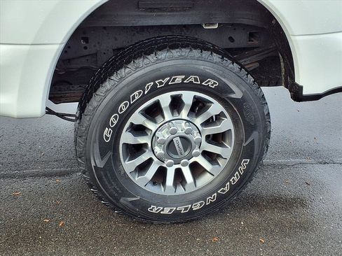 Used 2022 Ford F250 Lariat w/ Lariat Value Package image 27