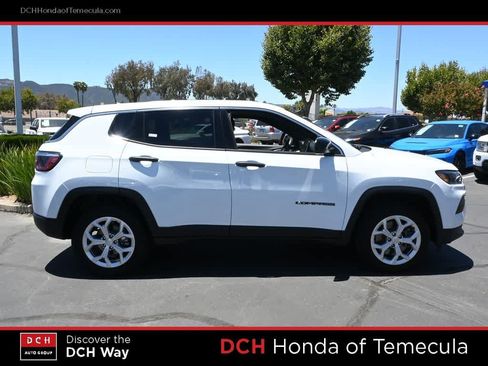 Used 2024 Jeep Compass Sport AWD/4WD image 5