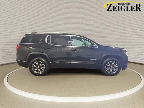 Used 2023 GMC Acadia SLT w/ Preferred Package AWD/4WD image 4