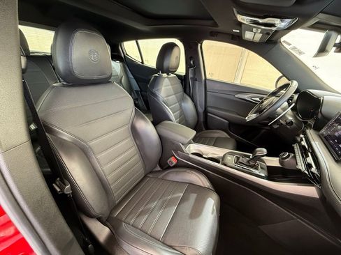 Used 2024 Alfa Romeo Tonale Ti w/ Premium Interior Package image 14