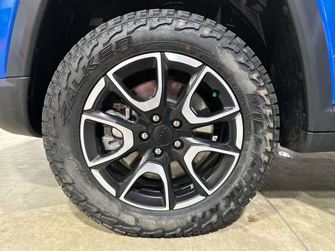 Used 2024 Jeep Compass Trailhawk image 28