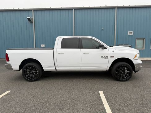 Used 2019 RAM 1500 Big Horn AWD/4WD image 11