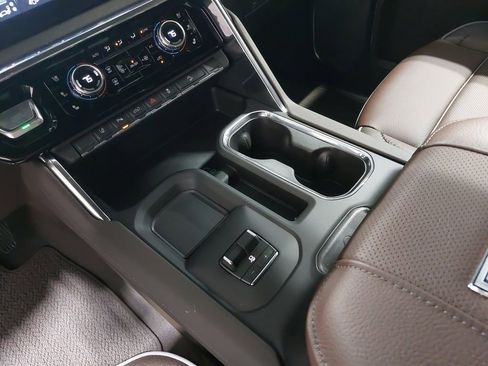 New 2026 GMC Sierra 3500 Denali w/ Denali Reserve Package image 26