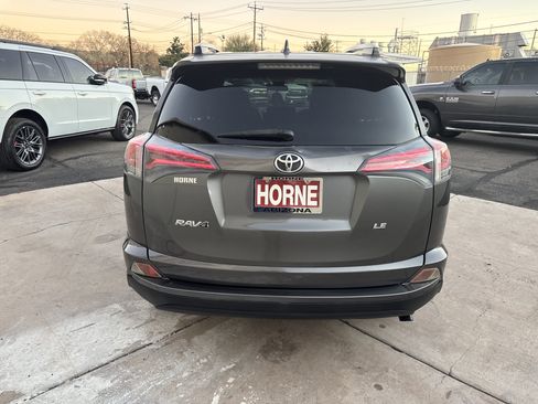 Used 2017 Toyota RAV4 LE image 10