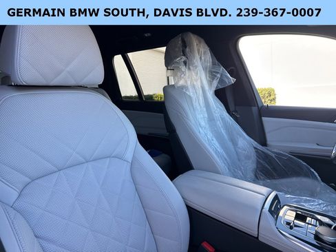 Certified 2024 BMW X7 xDrive40i w/ M Sport Package image 10