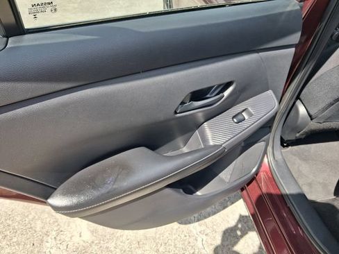 Used 2024 Nissan Sentra SV FWD image 9