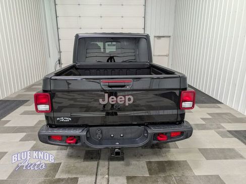 Used 2022 Jeep Gladiator Rubicon w/ Cold Weather Group AWD/4WD image 4