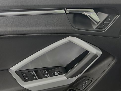 New 2025 Audi Q3 2.0T Premium image 18