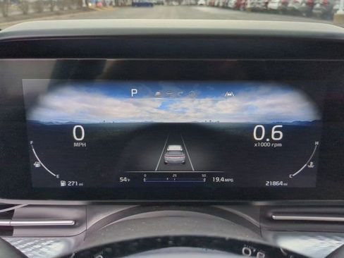 Used 2024 Kia Carnival SX Prestige image 11