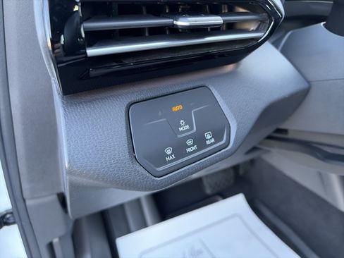 Certified 2023 Volkswagen ID.4 Pro AWD/4WD image 16
