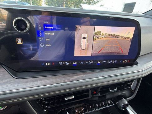 New 2026 Chevrolet Suburban Premier AWD/4WD image 27