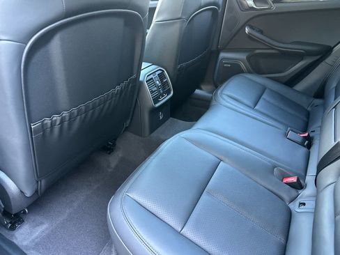 New 2026 Porsche Macan image 13