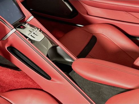Used 2026 Ferrari Roma Spider RWD image 17