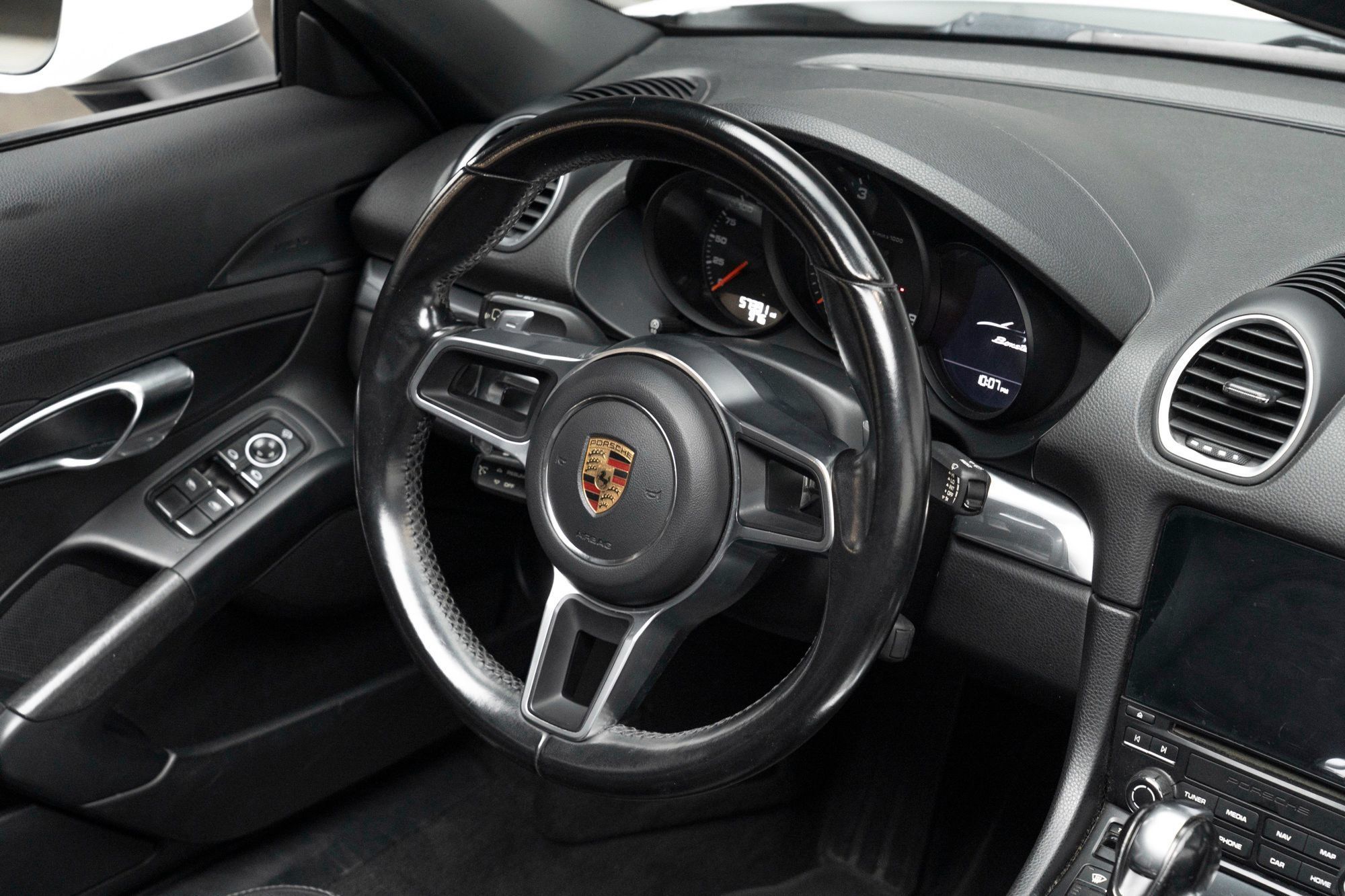 Used 2022 Porsche 718 Boxster RWD image 37