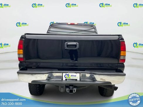 Used 2004 GMC Sierra 2500 SLT w/ Skid Plate Package AWD/4WD image 6