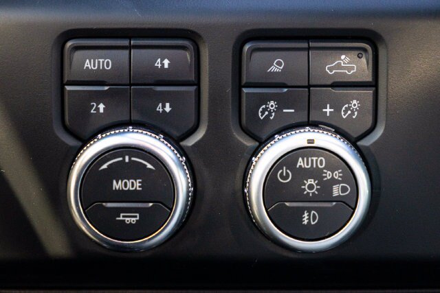 Used 2022 GMC Sierra 1500 AT4 w/ Technology Package AWD/4WD image 33