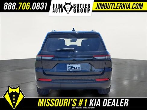 Used 2024 Jeep Grand Cherokee Altitude image 26