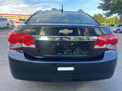 Used 2013 Chevrolet Cruze LS image 6
