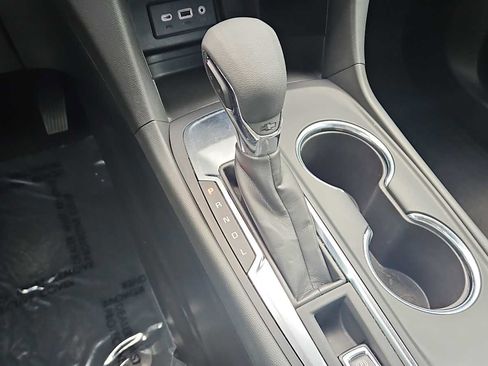 Used 2023 Chevrolet Equinox LS image 21