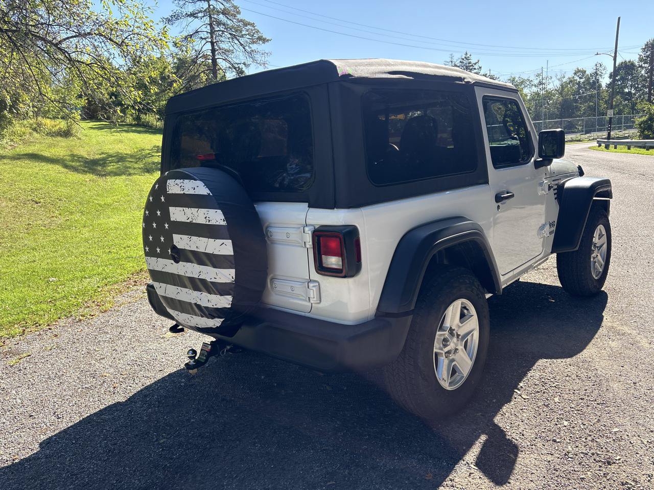 Used 2019 Jeep Wrangler Sport AWD/4WD image 9