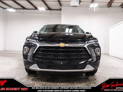 Used 2024 Chevrolet Blazer LT w/ Convenience Package image 2