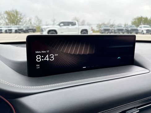 Used 2024 Genesis GV80 2.5T image 12