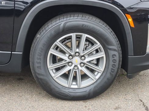 Used 2022 Chevrolet Traverse LT image 17