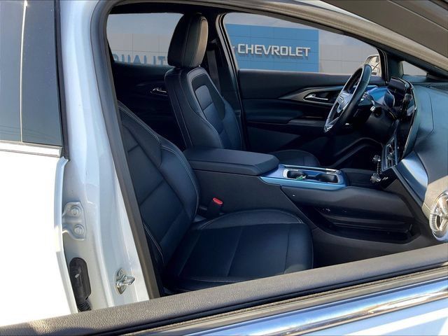 Certified 2024 Chevrolet Equinox EV LT w/ LPO, Blackout Package FWD image 31