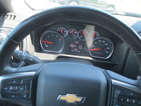 Used 2022 Chevrolet Silverado 3500 LT w/ Convenience Package image 28