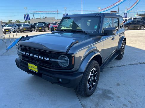 Used 2024 Ford Bronco Outer Banks AWD/4WD image 7