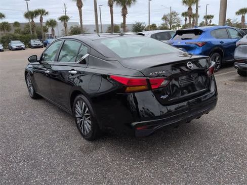 Used 2023 Nissan Altima 2.5 SV image 6