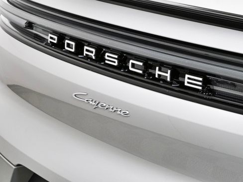 New 2026 Porsche Cayenne Coupe AWD/4WD image 38