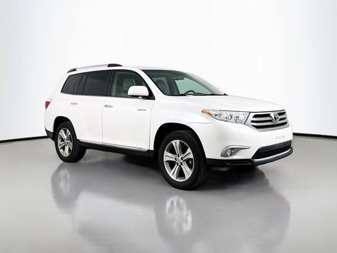 Used 2013 Toyota Highlander Limited AWD/4WD image 1