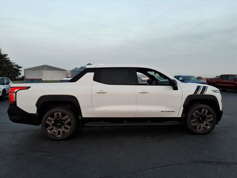 New 2026 Chevrolet Silverado EV LT w/ LPO, Bronze Package image 3