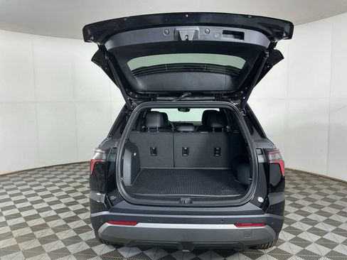 New 2026 Chevrolet Equinox LT w/ Convenience Package II AWD/4WD image 10