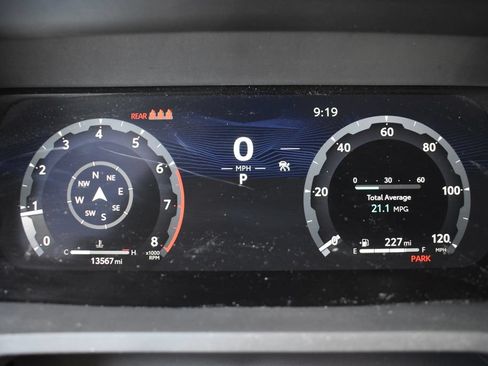 Used 2025 Toyota Tacoma TRD Sport AWD/4WD image 9