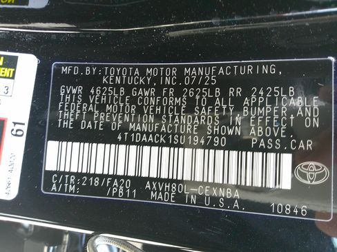 Used 2025 Toyota Camry LE image 36