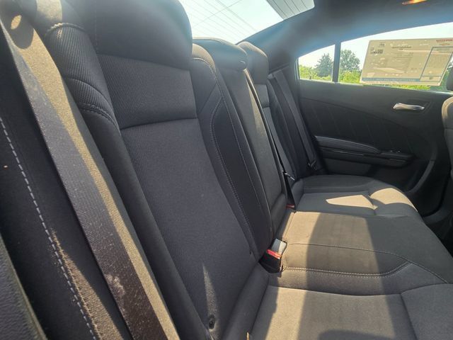 Used 2020 Dodge Charger SXT w/ Blacktop Package RWD image 28
