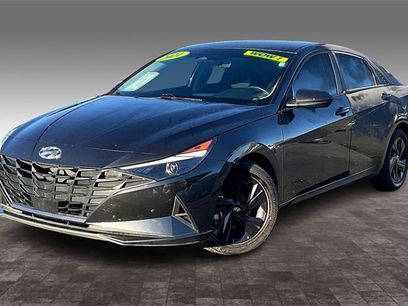 Used 2021 Hyundai Elantra SEL w/ Convenience Package