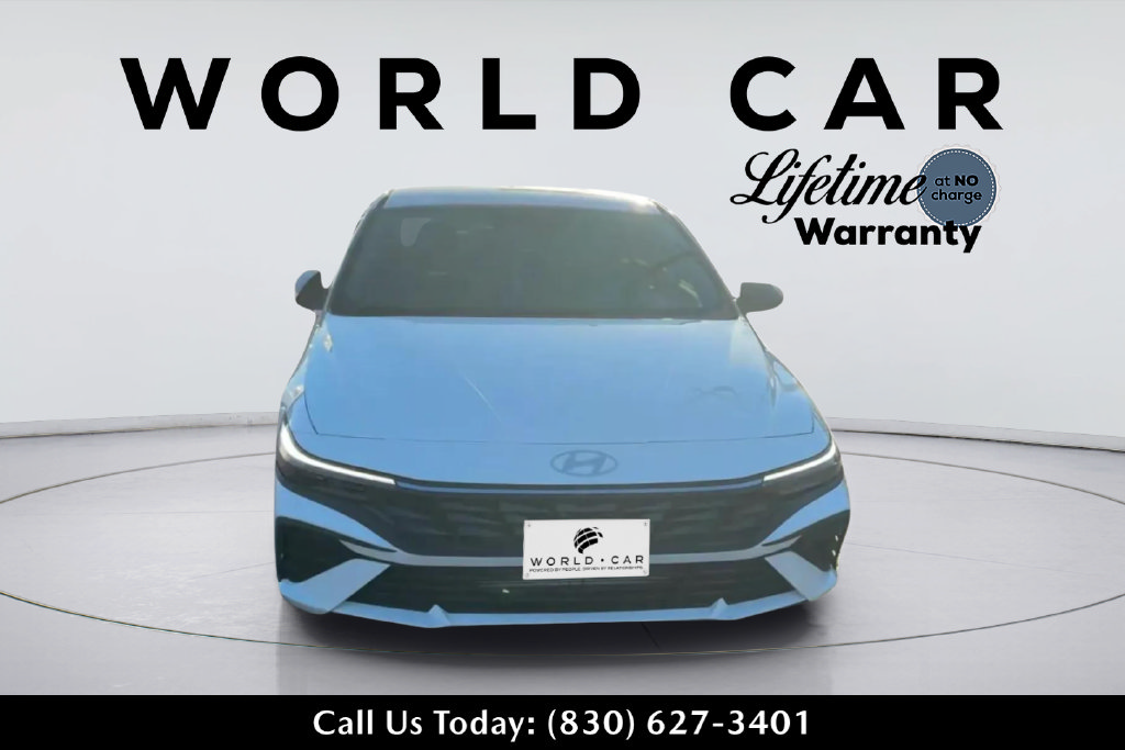 Used 2025 Hyundai Elantra Sport FWD image 8