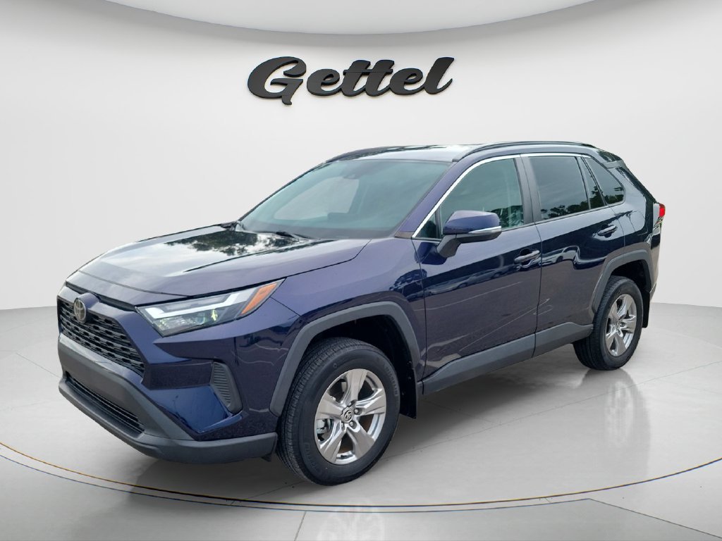 Used 2025 Toyota RAV4 XLE FWD image 1